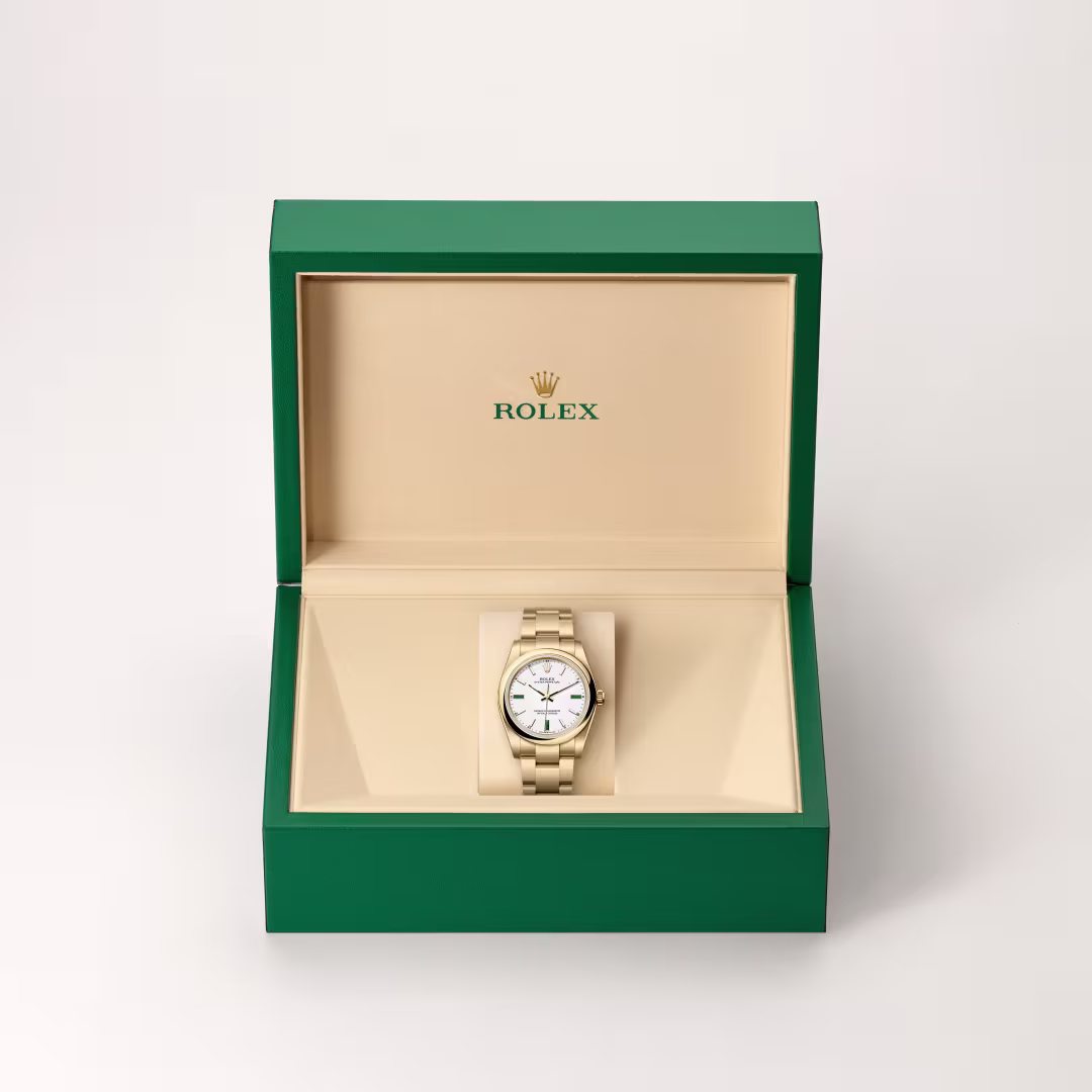 Rolex Oyster Perpetual 18 ct yellow gold M124208-0002 - Rolex Boutique Sentosa